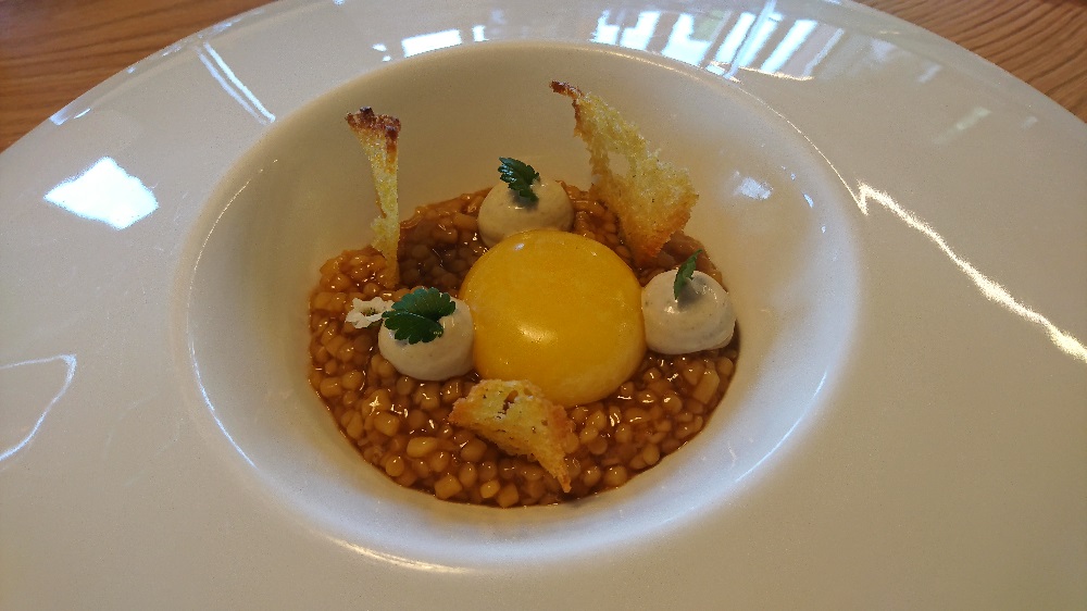 Egg.... and peppers and corn....